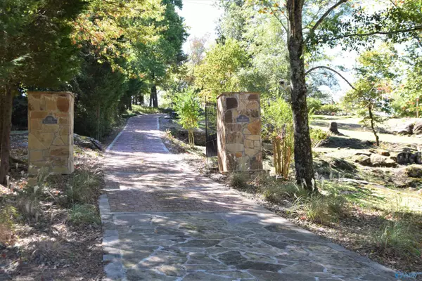 Gadsden, AL 35904,613 Bellevue Drive