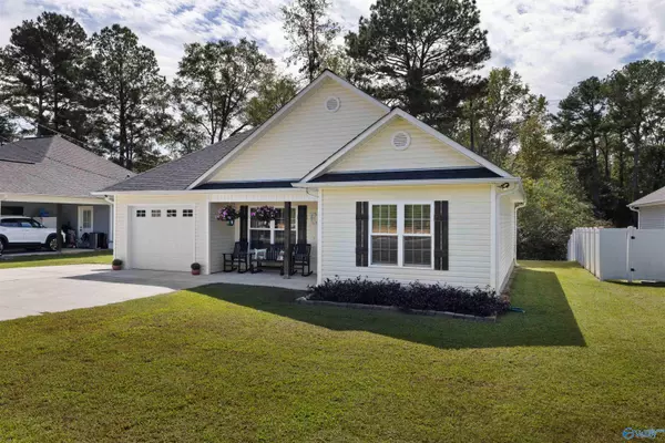 Oneonta, AL 35121,393 Central Avenue