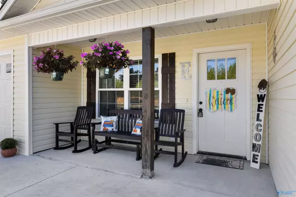 393 Central Avenue, Oneonta, AL 35121