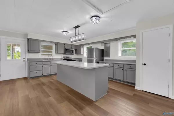 Fort Payne, AL 35967,353 County Road 272