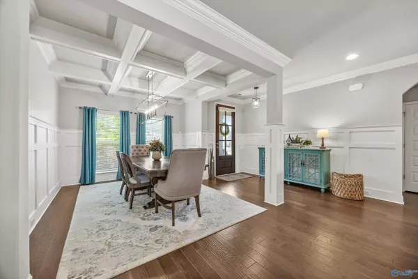 Owens Cross Roads, AL 35763,7417 Nature Walk Way SE