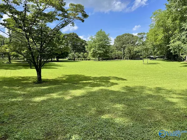 Owens Cross Roads, AL 35763,913 Old Big Cove Road SE