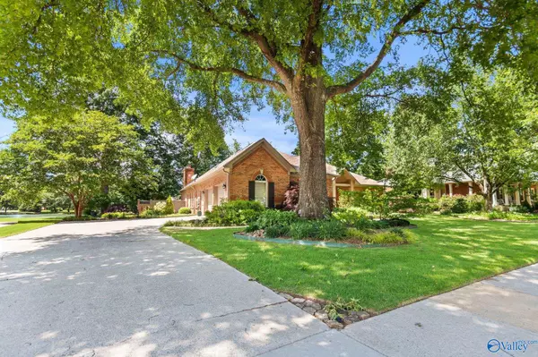 Owens Cross Roads, AL 35763,3020 Augusta Trace SE