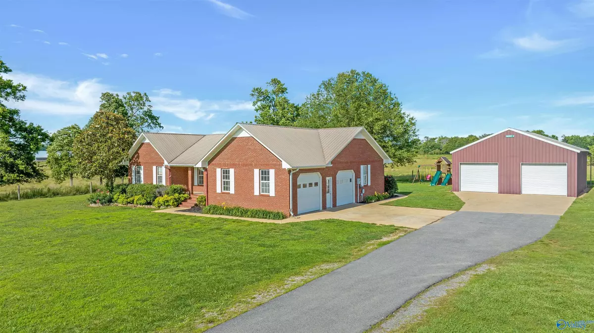 Grove Oak, AL 35975,2057 County Road 19