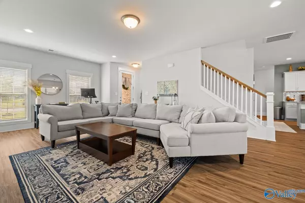 Owens Cross Roads, AL 35763,9130 Monteagle Boulevard