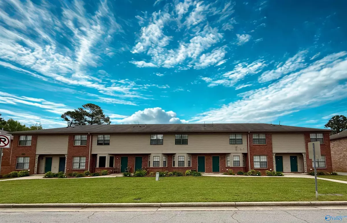 Decatur, AL 35603,2415 Gaslight Place SW