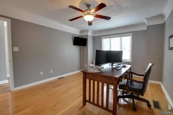 Huntsville, AL 35801,213 Knollridge Circle