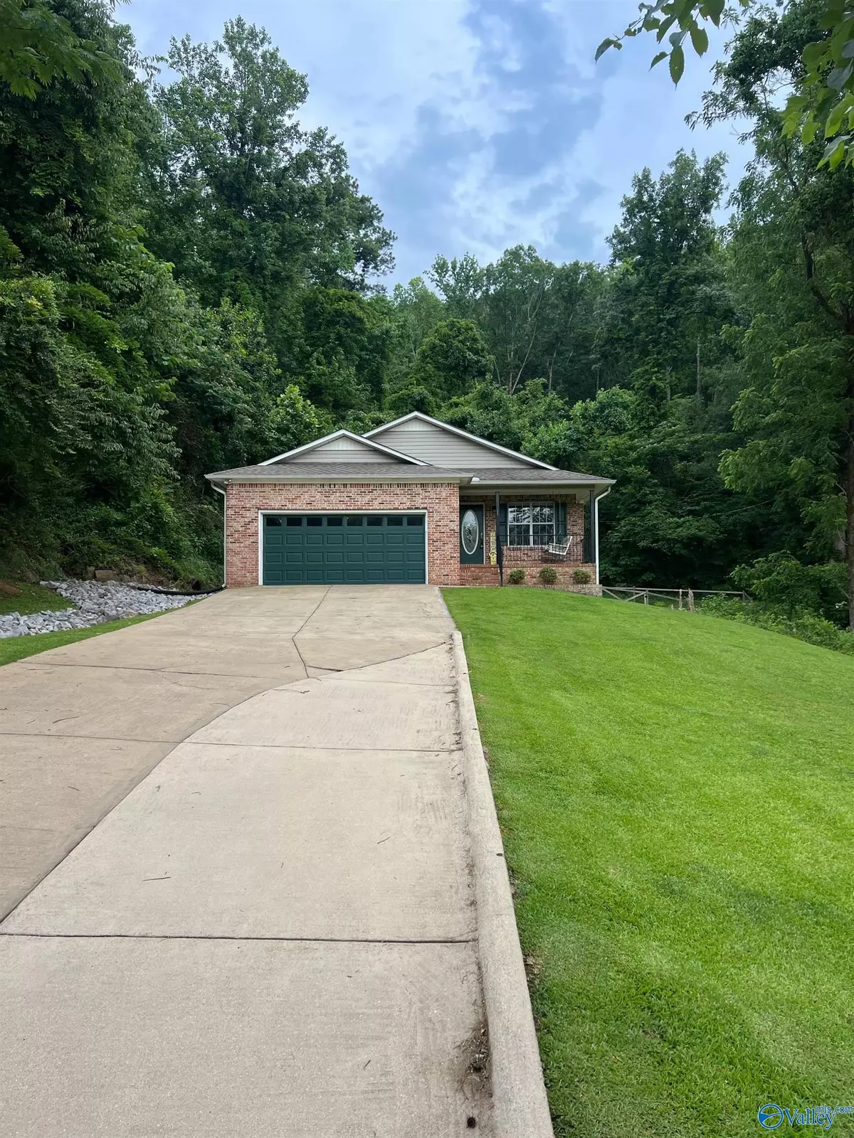 Rainbow City, AL 35906,194 Hood Road