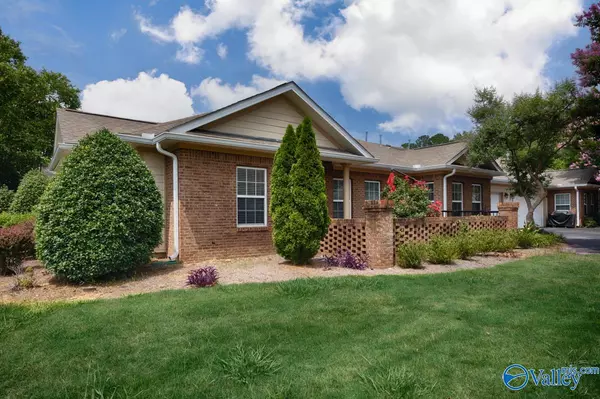 Huntsville, AL 35802,77 Valley Way Circle SE #77