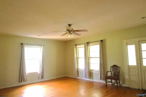 Hollywood, AL 35752,292 County Road 46