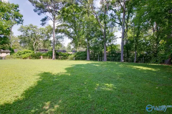 Huntsville, AL 35803,2404 Yorkshire Circle SW