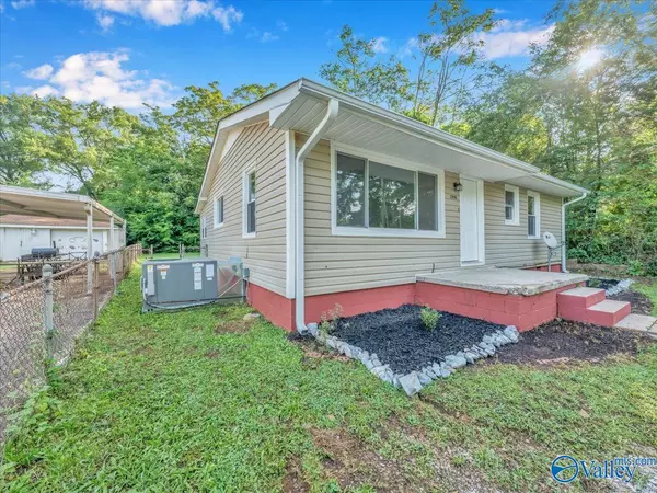2910 SW 7th Avenue, Huntsville, AL 35805
