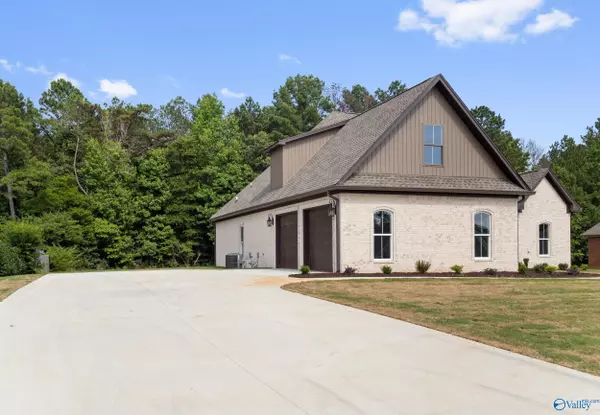 Killen, AL 35645,390 Deer Creek Drive