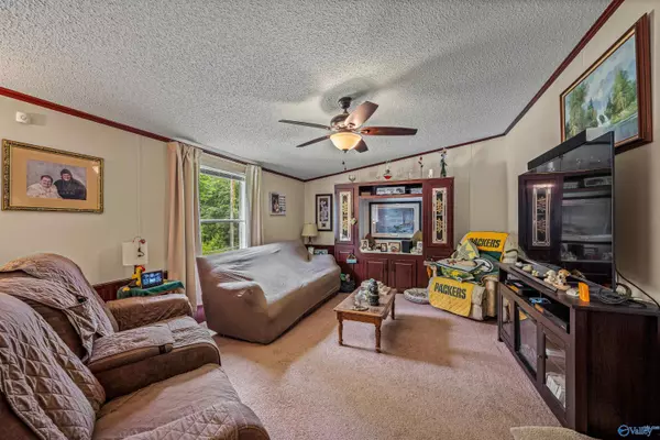 Hokes Bluff, AL 35903,154 Creekside Drive