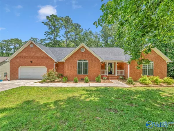 78 Bob Circle, Scottsboro, AL 35769