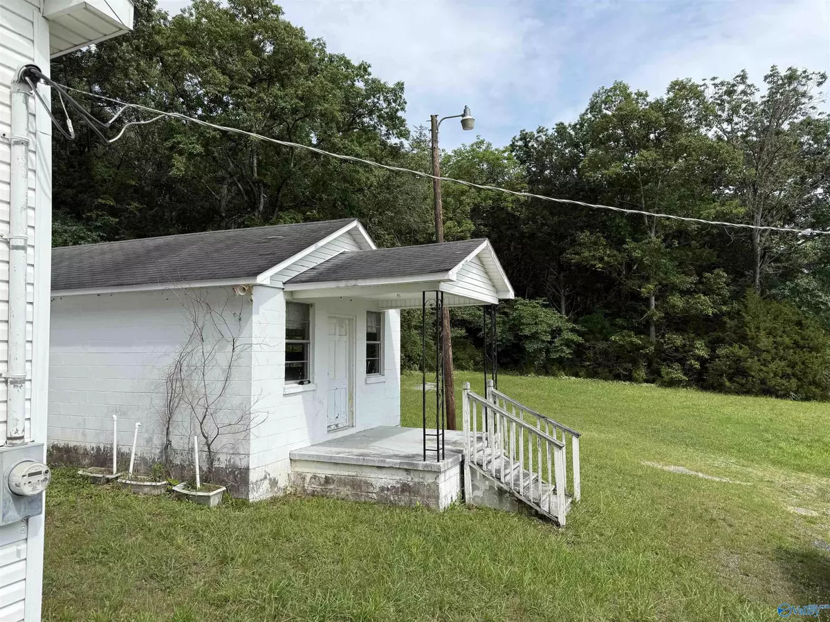 Grant, AL 35747,31654 US Highway 431