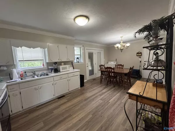 Boaz, AL 35957,902 Adams Street