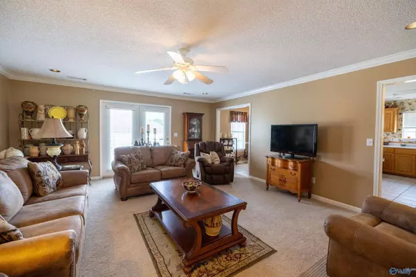 Winfield, AL 35594,453 Meadowood Avenue