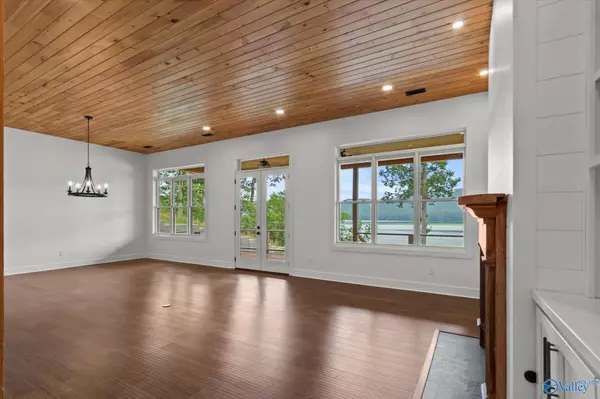 Scottsboro, AL 35769,2231 Lookout Mountain Drive