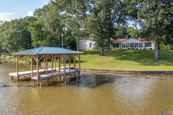 Cedar Bluff, AL 35959,95 County Road 743