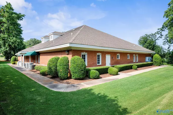 Madison, AL 35758,8191 Madison Blvd #C