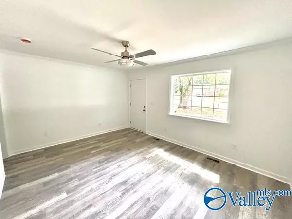 Huntsville, AL 35810,2618 NW Mountain Park Circle