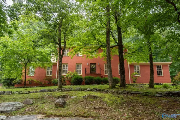 1508 Toney Drive SE, Huntsville, AL 35802