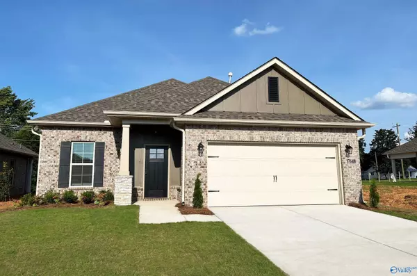 17648 Cabernet Street, Athens, AL 35613