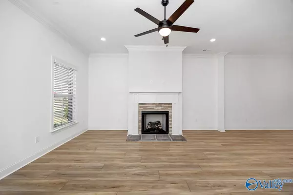 Athens, AL 35613,17648 Cabernet Street