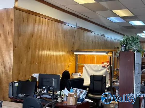 Huntsville, AL 35803,12519 South Memorial Parkway