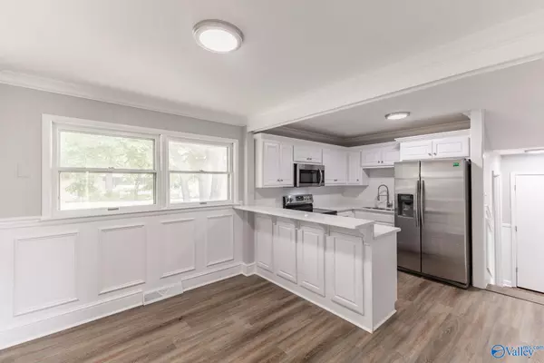 Huntsville, AL 35810,3906 NW Broadmor Road