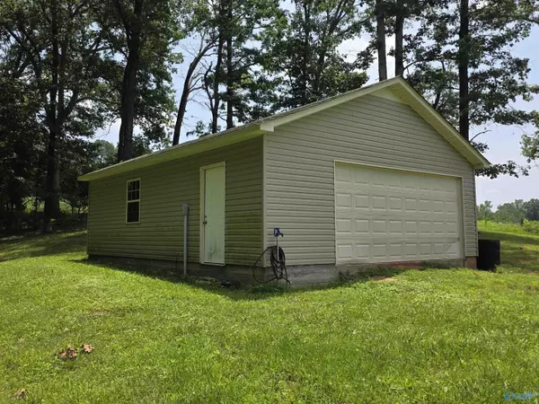 Somerville, AL 35670,2845 E Upper River Road