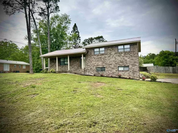 1101 6th Place NE, Arab, AL 35016