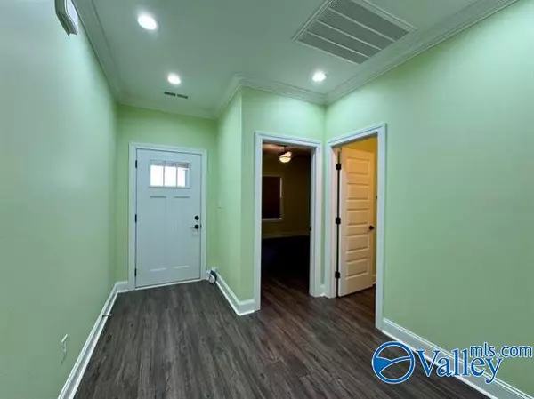 Athens, AL 35611,15166 Blackburn Road