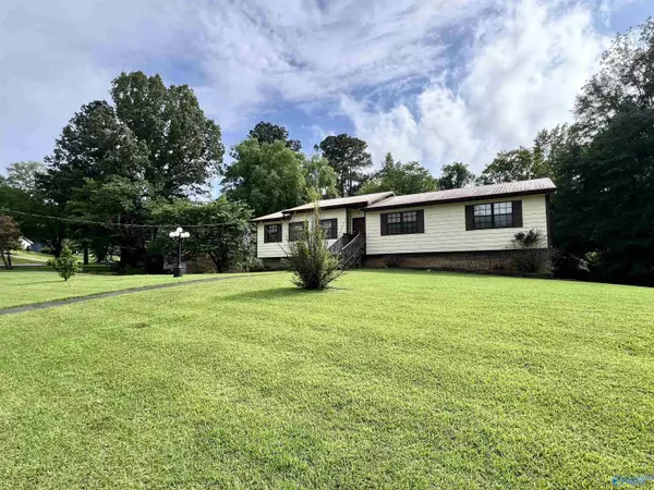 150 Fox Hollies Blvd., Bessemer, AL 35022