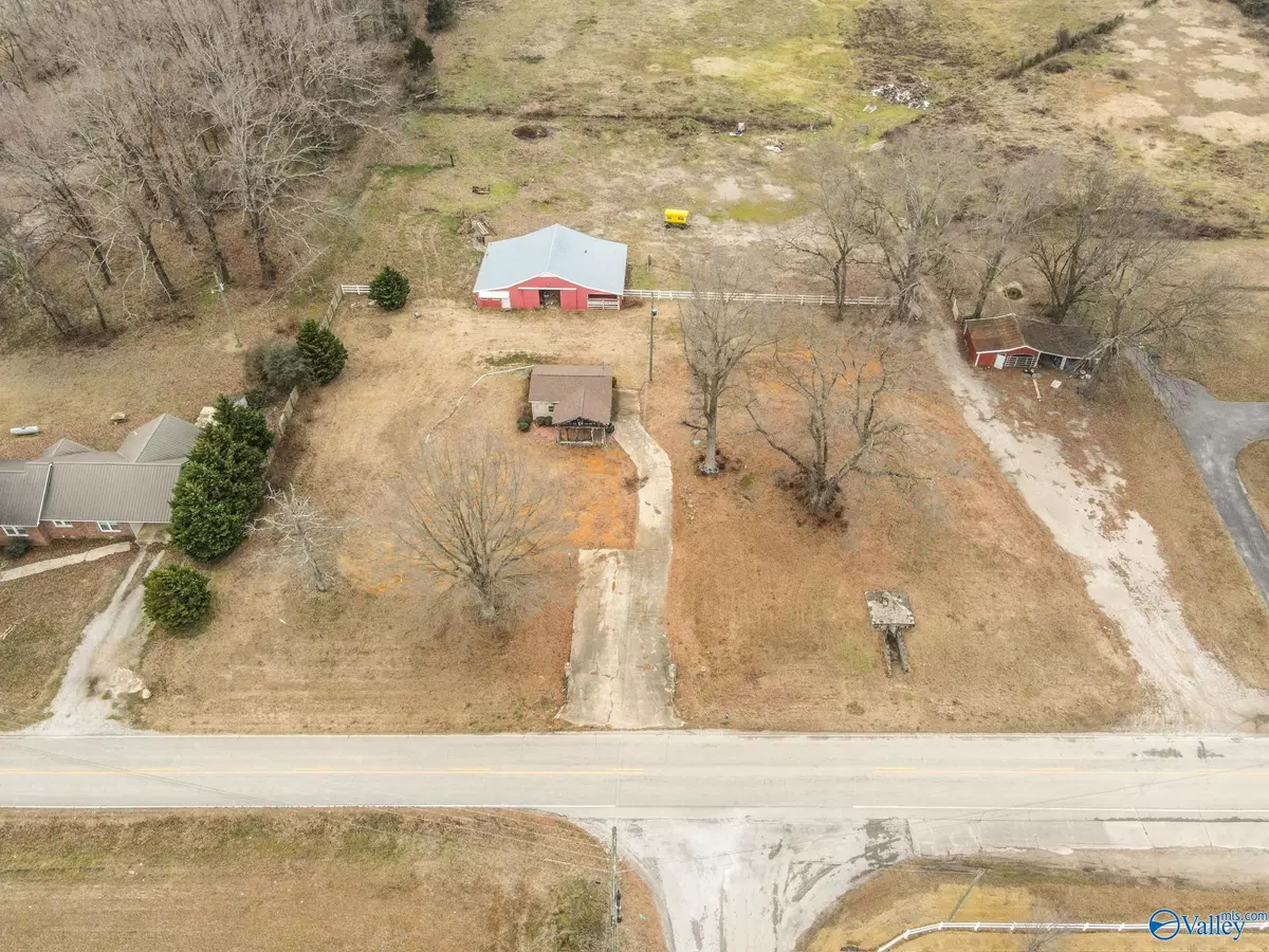 Mount Hope, AL 35651,8510 County Road 23