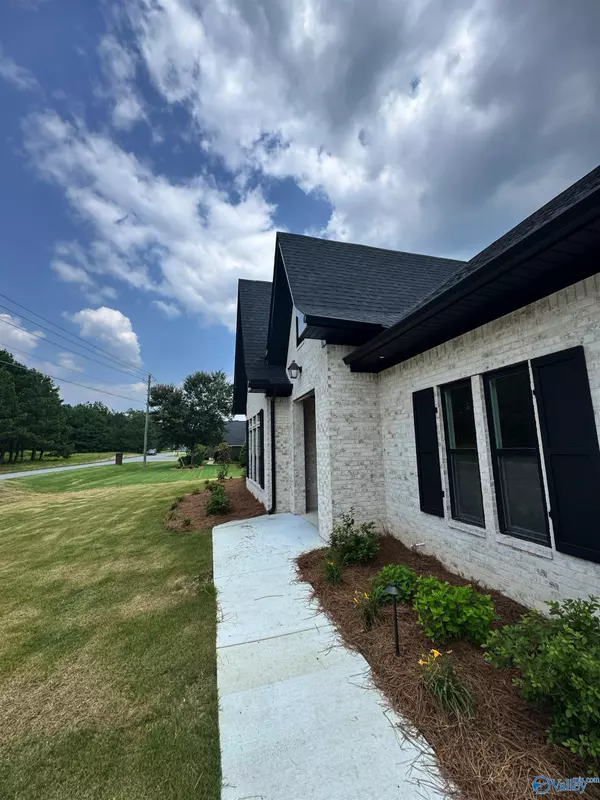 Gadsden, AL 35901,4829 Whorton Bend Road