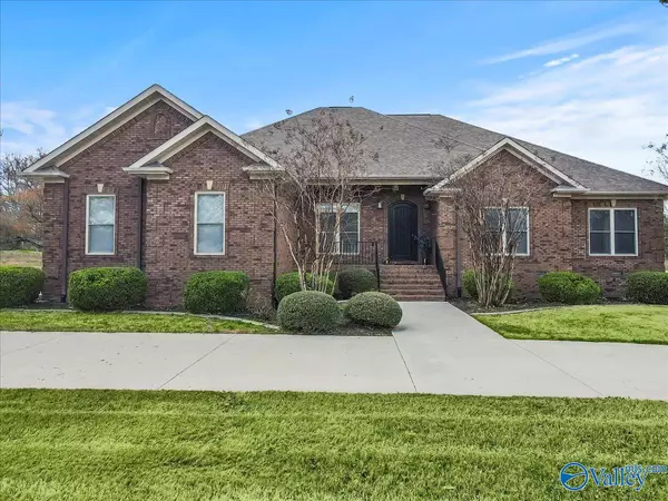 495 5th Street E, Grant, AL 35747