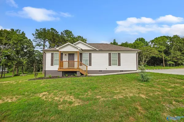 58 Sweet Home Rd, Guntersville, AL 35976