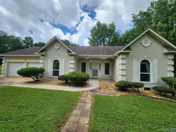304 Honeysuckle Drive, Winfield, AL 35564