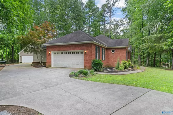 New Market, AL 35761,123 Cedarcrest Circle
