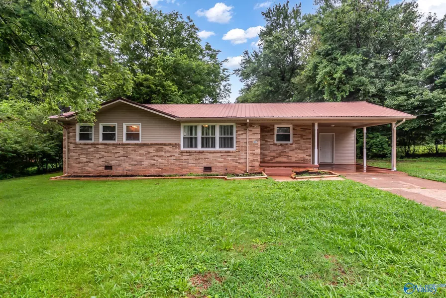 3121 Greenhill Drive NW, Huntsville, AL 35810