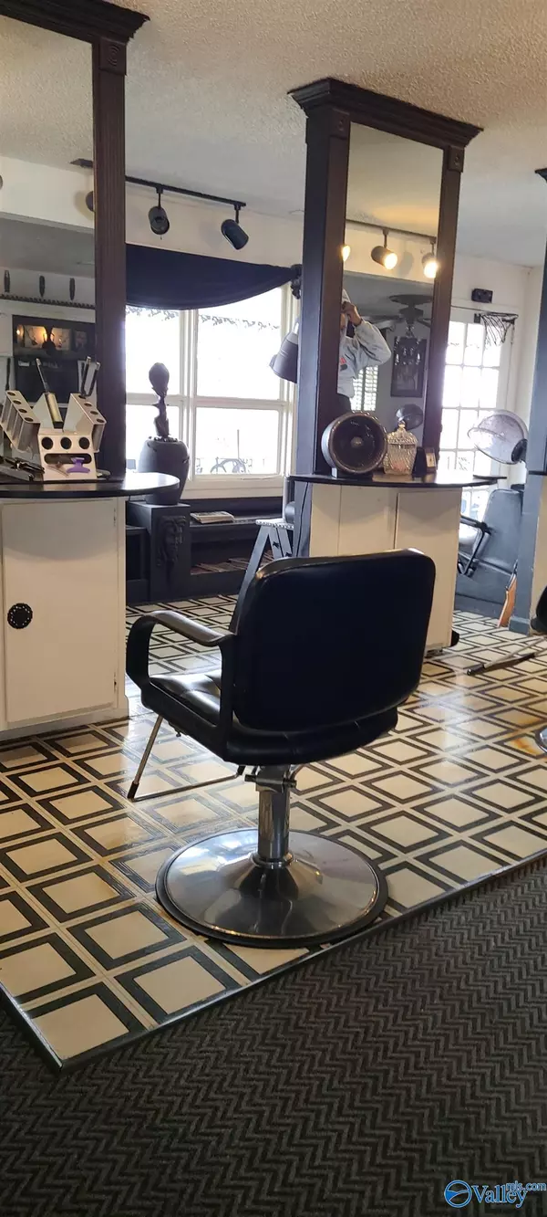 Huntsville, AL 35811,2504 Oakwood Avenue NW