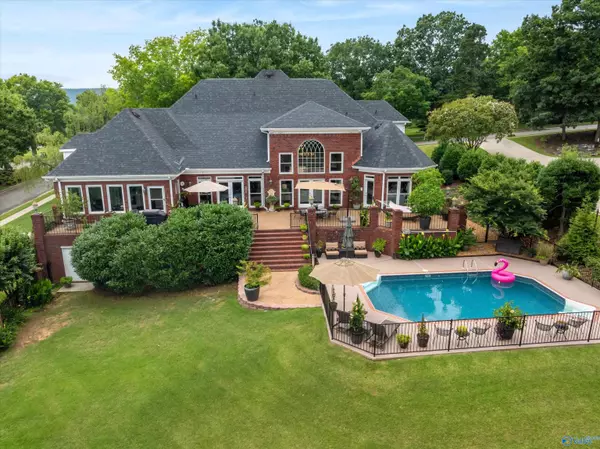 2901 Honors Row SE, Huntsville, AL 35763
