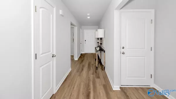 Owens Cross Roads, AL 35763,9907 Sequoyah Cove Drive SE