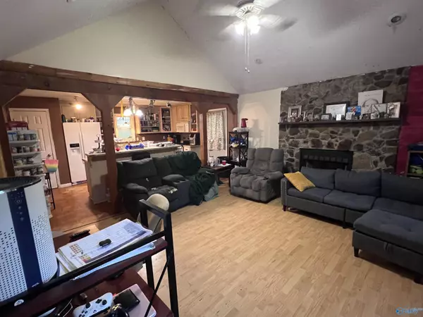 Collinsville, AL 35961,1353 N Valley Avenue