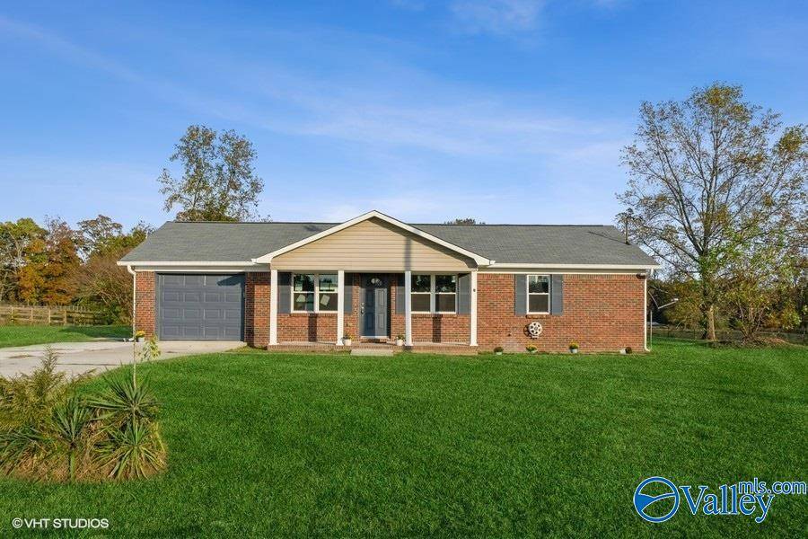 99 Frost Road, Eva, AL 35621