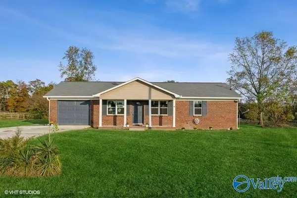99 Frost Road, Eva, AL 35621