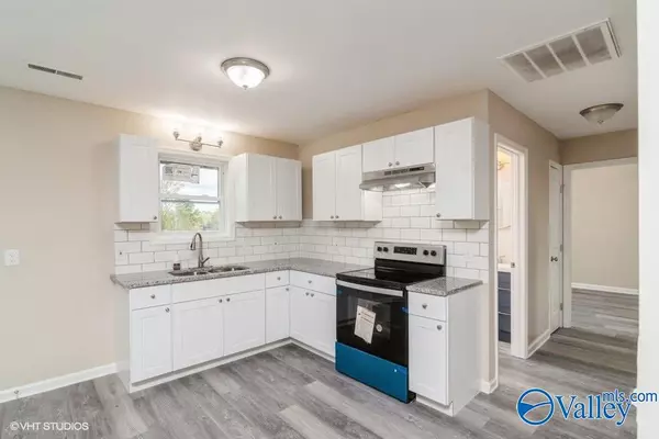 Eva, AL 35621,99 Frost Road