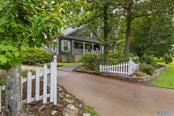 Cullman, AL 35058,242 County Road 1493